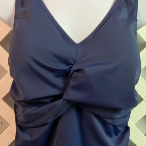 Denim & Co. Beach Twist V-Neck One Piece Swimsuit with Ruching Navy Regular 12 - Picture 6 of 7